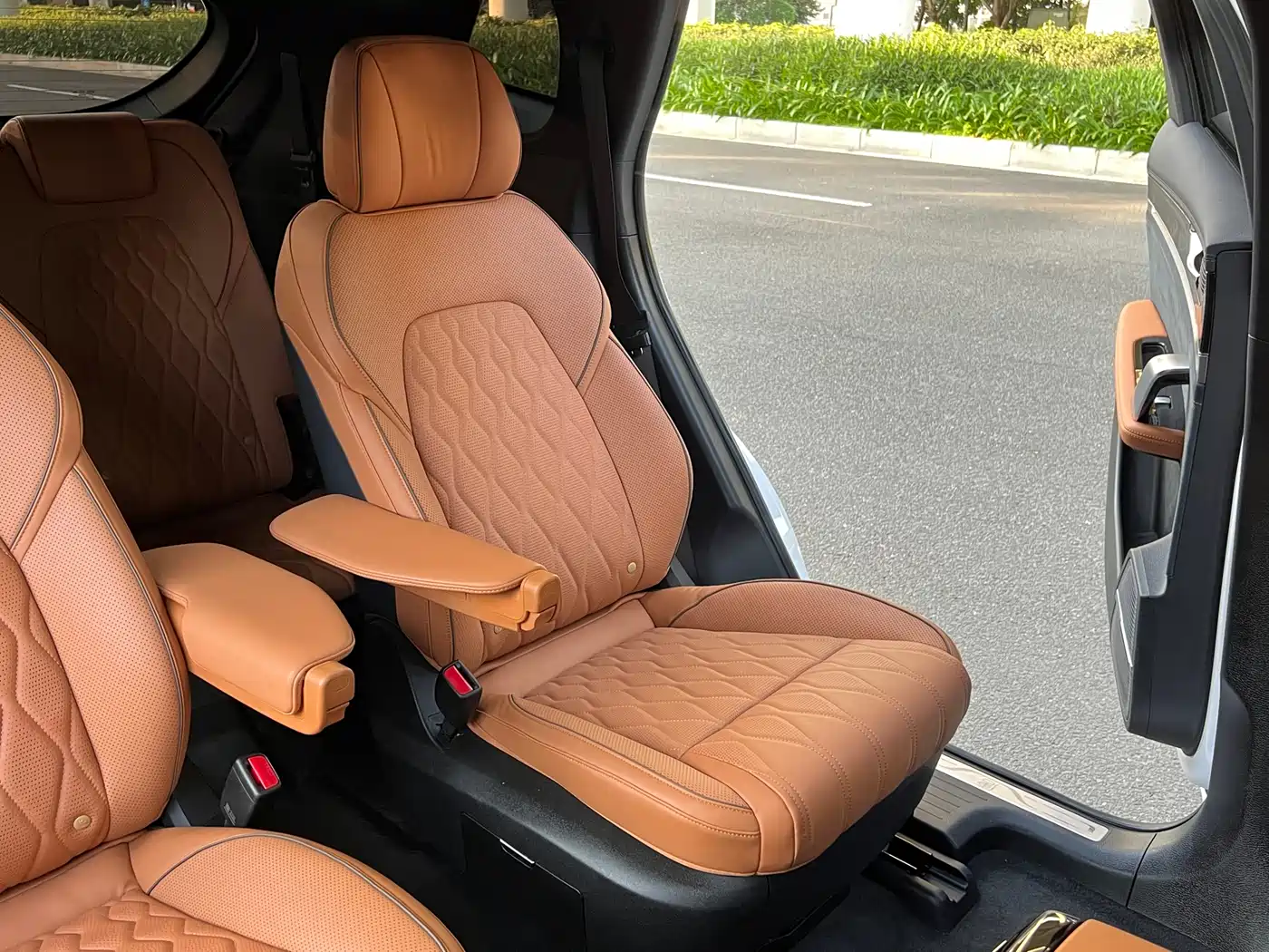 BYD Tang New Energy 2022 EV 730KM Premium фото 14