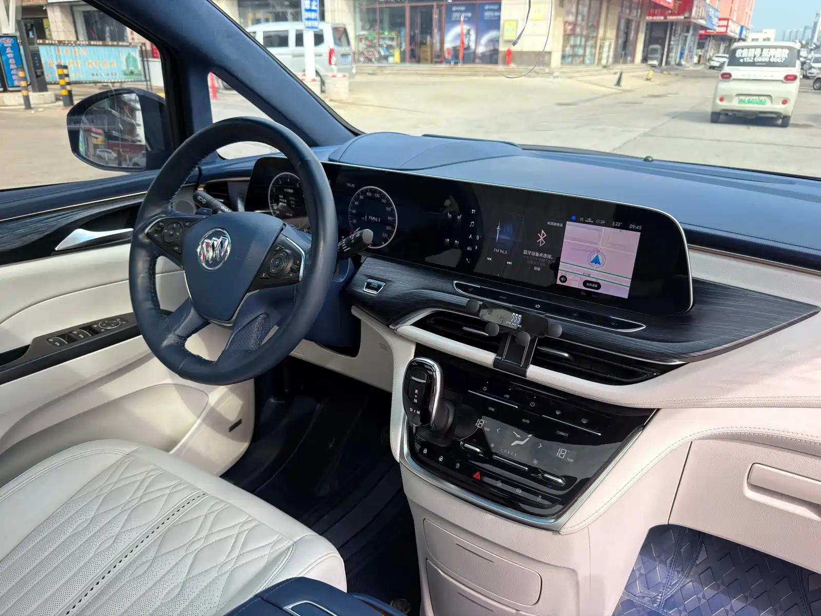 Фото 16 - Buick GL8