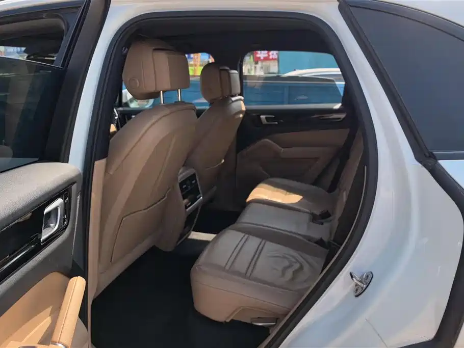 PORSCHE CAYENNE NEW ENERGY