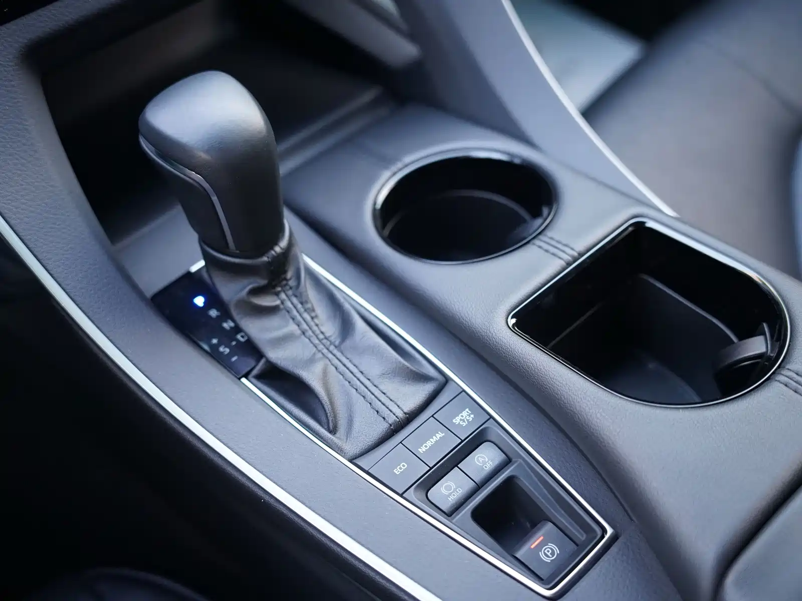Фото 21 - Toyota Avalon