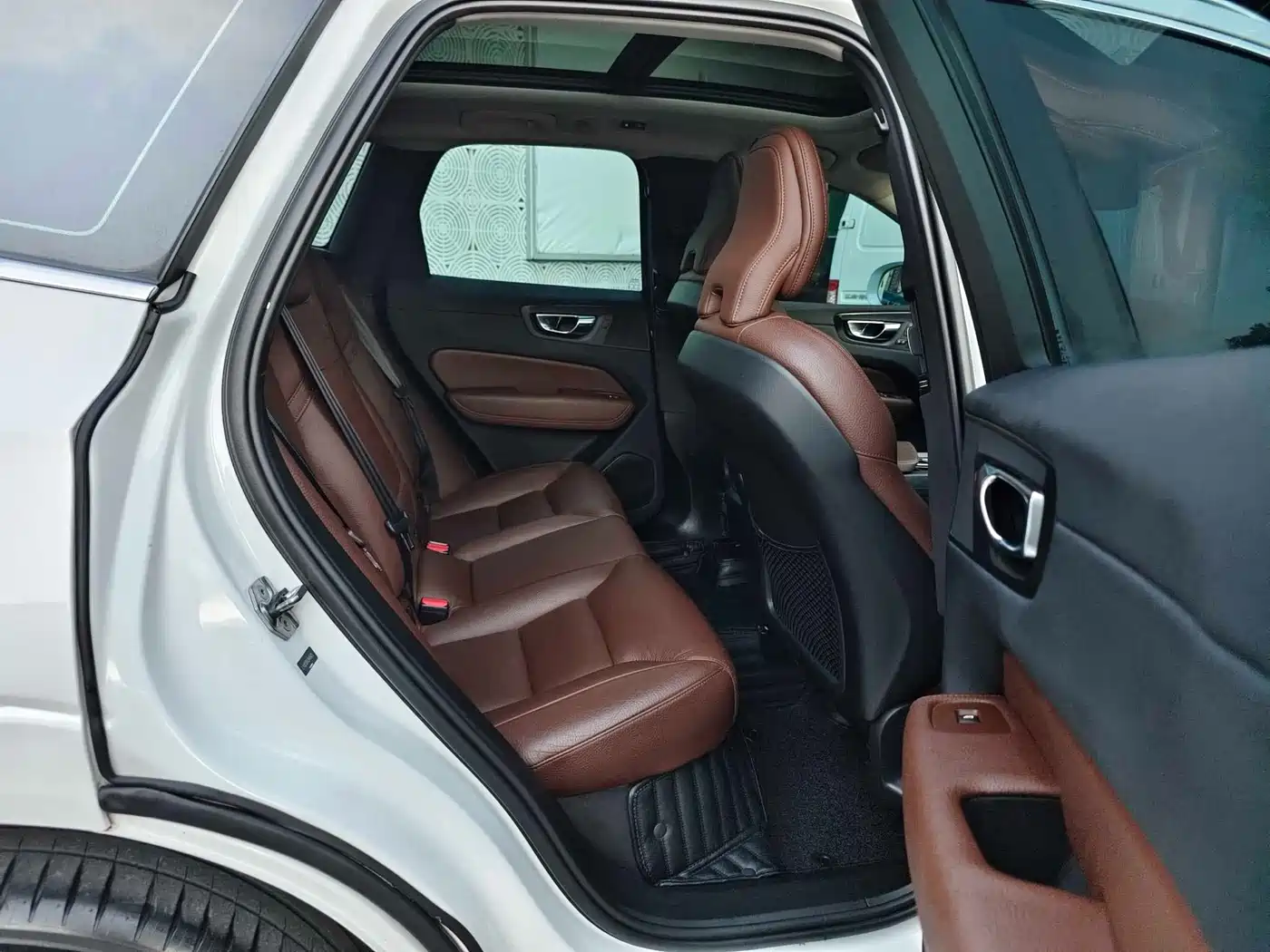 Фото 15 - Volvo XC60