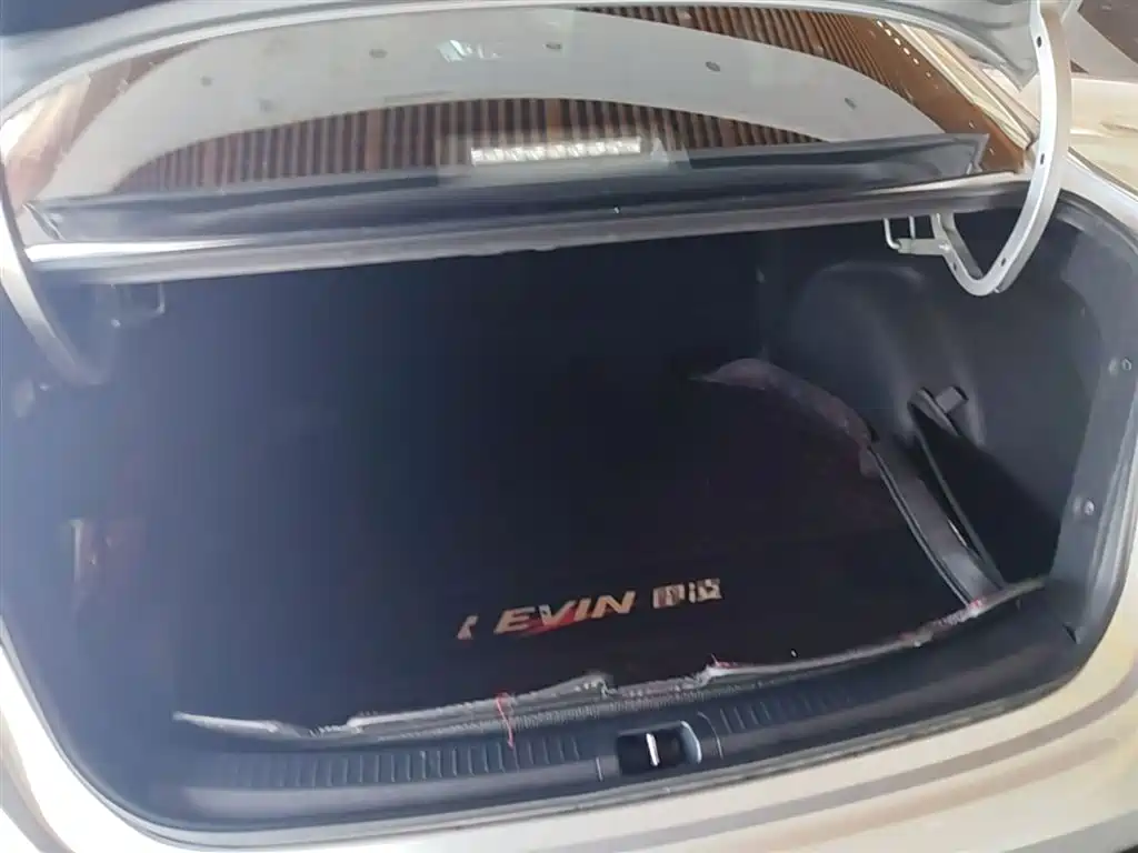 Toyota Levin 2021 Dual Engine 1.8H E-CVT Sport фото 18