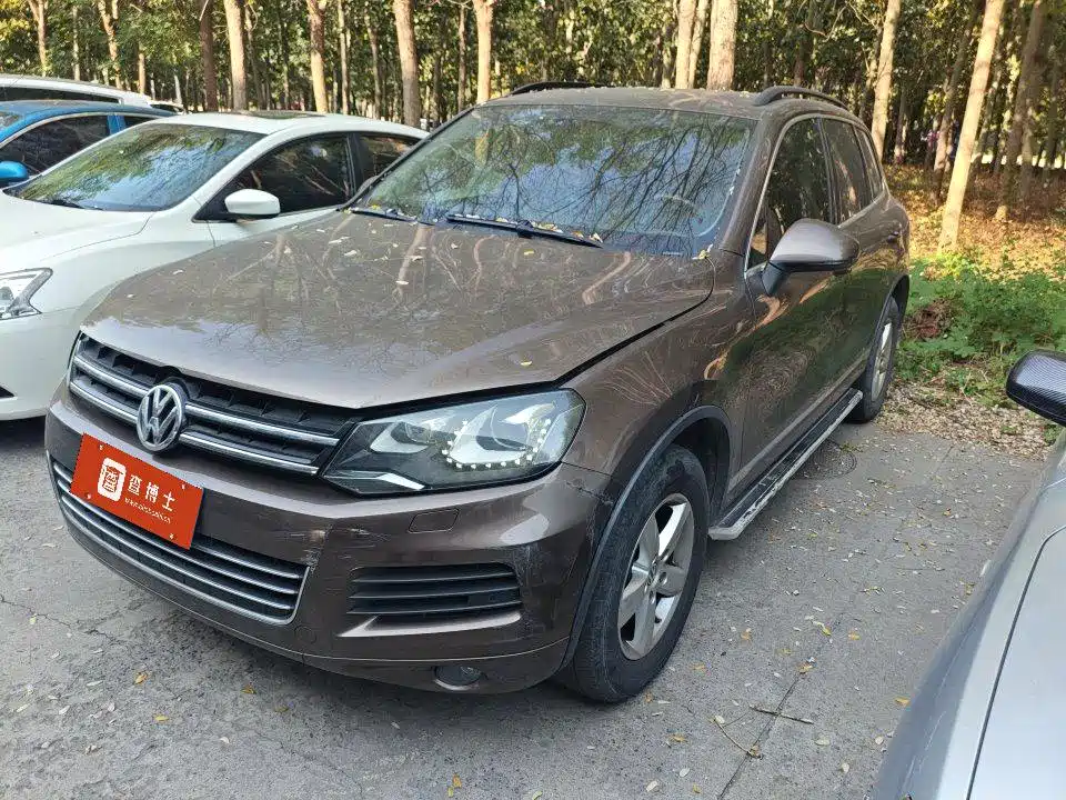 Фото 2 - Volkswagen Touareg