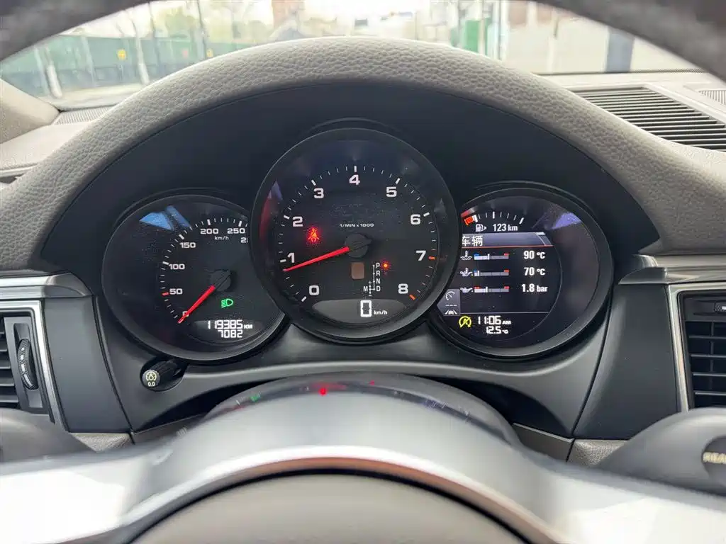 Porsche Macan 2017 Macan 2.0T фото 5