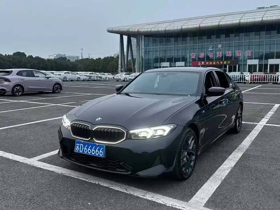 BMW 3 Series 2025 330Li M Sport Night Edition