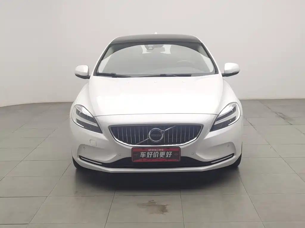 Photo 3 - Volvo V40