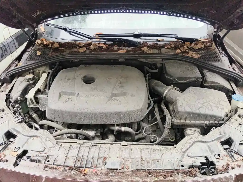 Фото 9 - Volvo S60