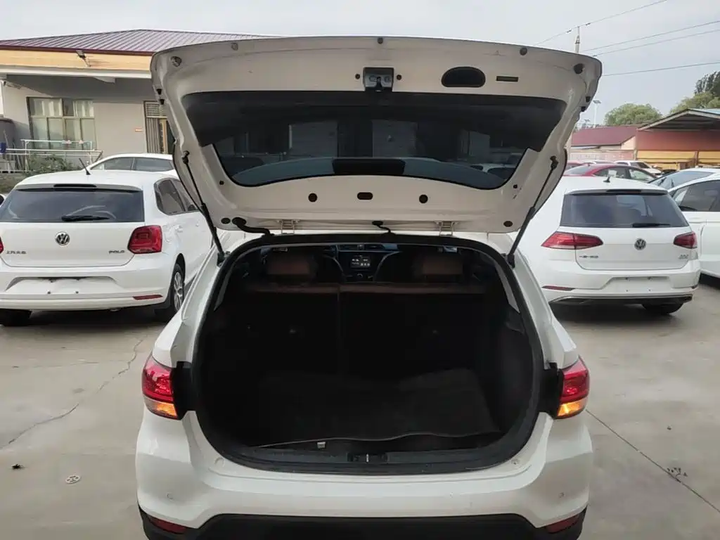 Kia KX CROSS 2018 2017 1.4L AT GLS