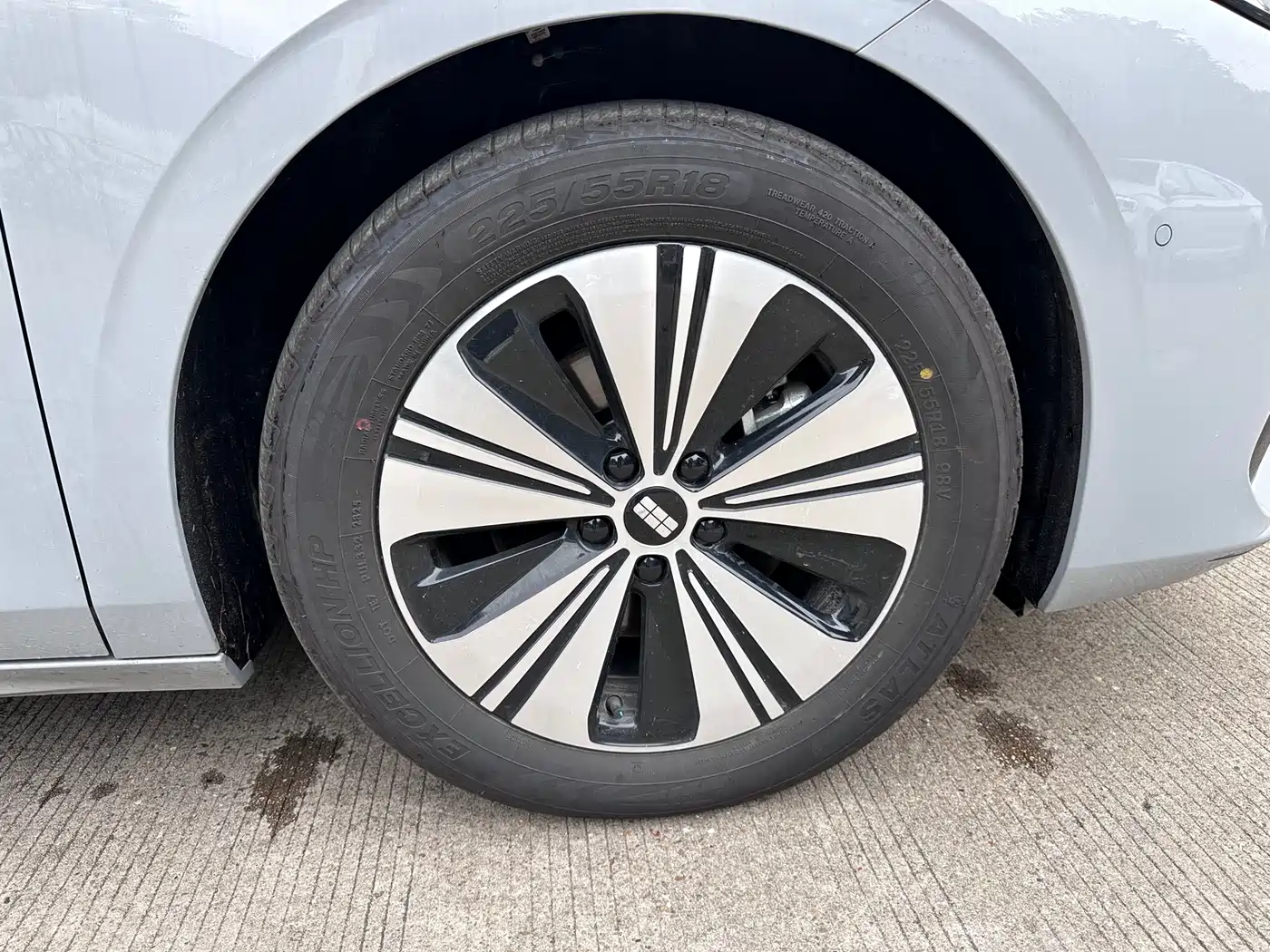 Geely Galaxy Galaxy A7 2025 EM-i 70km Luxury Edition фото 12