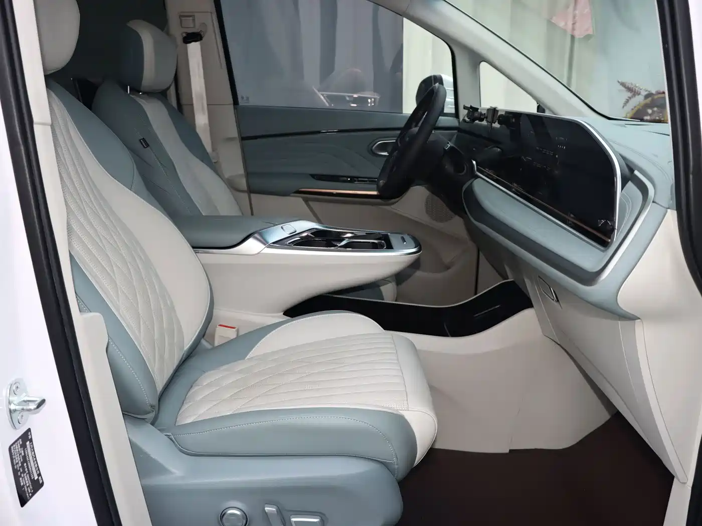 SAIC Maxus Maxus G90 2022 2022 2.0T Interstellar 7-seater