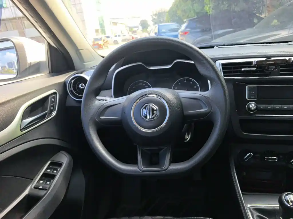 Фото 6 - MG ZS