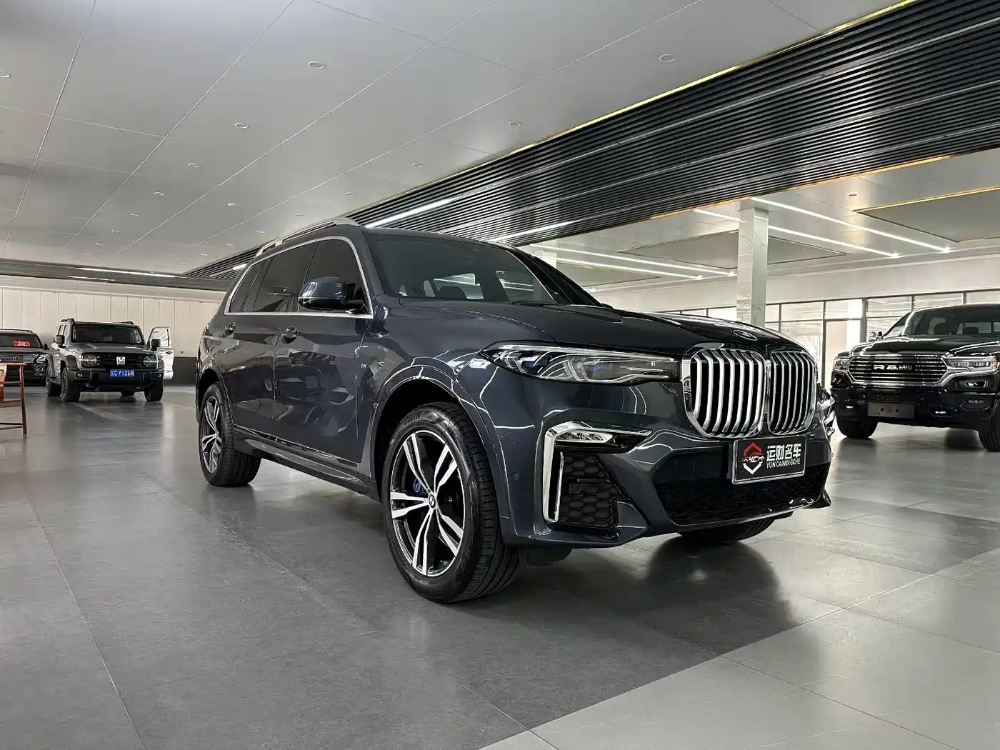 BMW X7 2021 xDrive40i Premium M Sport Package фото 3