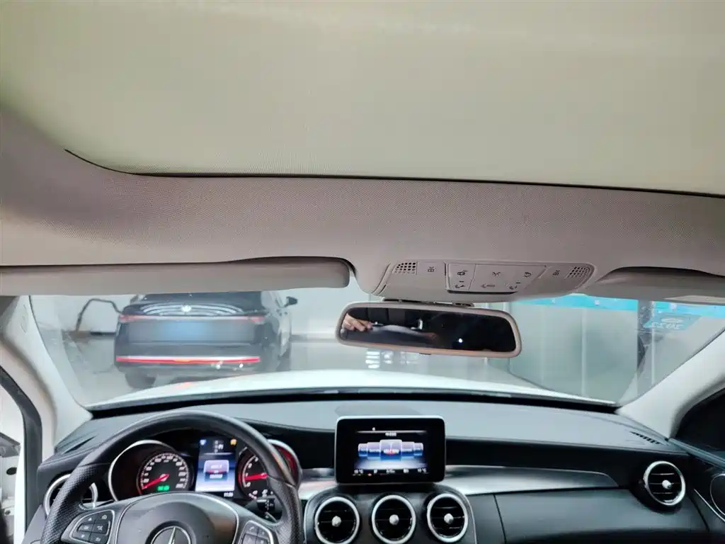 Mercedes-Benz C-Class 2015 Facelift C 200 L Sport фото 14