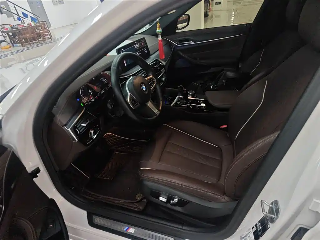 BMW 5 Series 2022 Facelift 530Li Leading M Sport Package фото 15