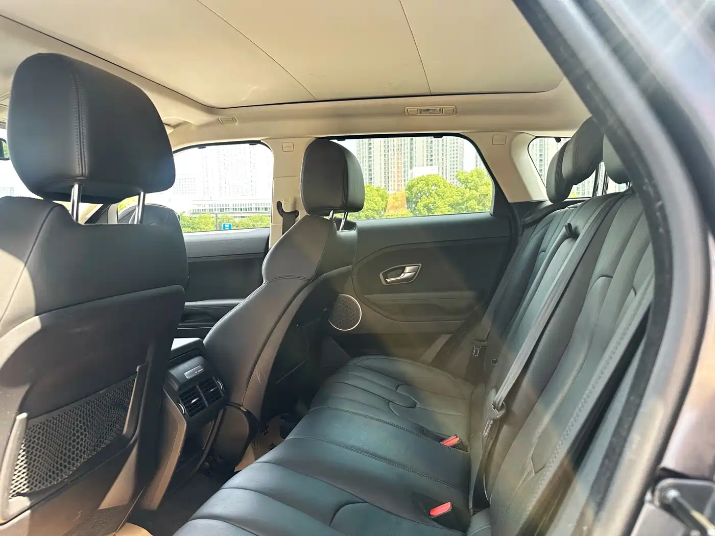 Land Rover Range Rover Evoque 2016 2015 2.0T 5-Door Intelligent Edition