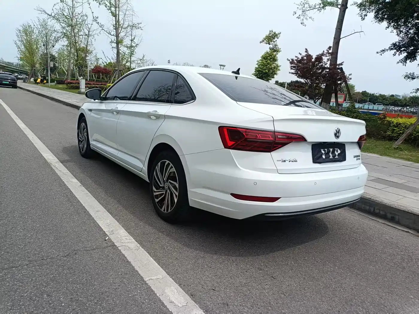 Volkswagen Sagitar 2022 280TSI DSG Surpassing Edition фото 9