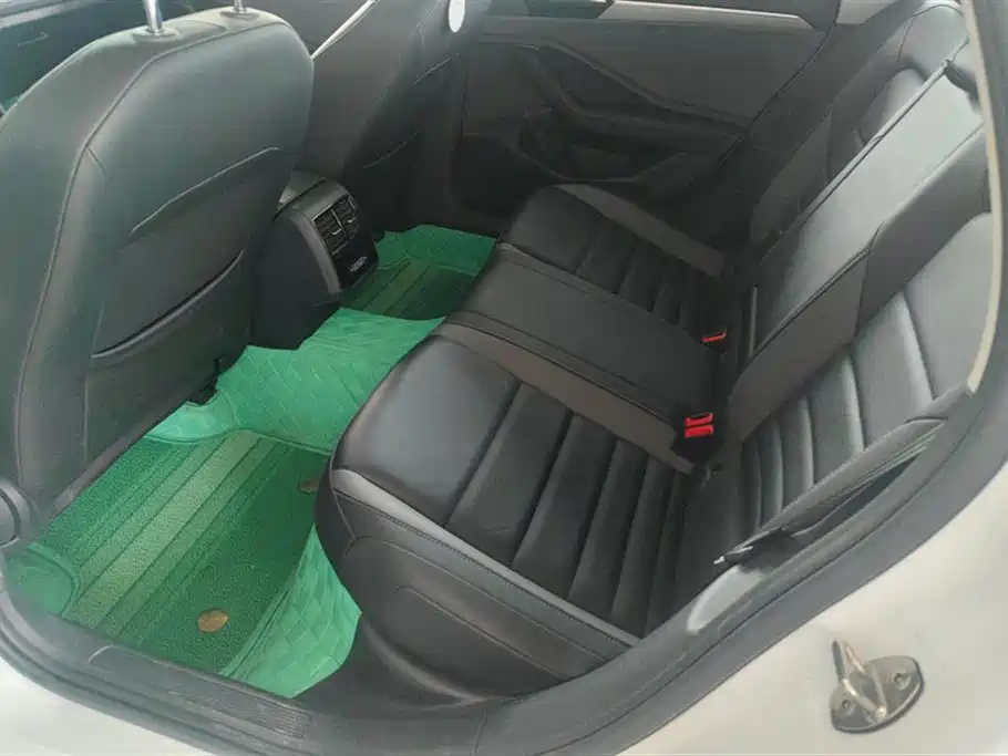 Volkswagen Sagitar 2021 280TSI DSG Surpassing Edition фото 11