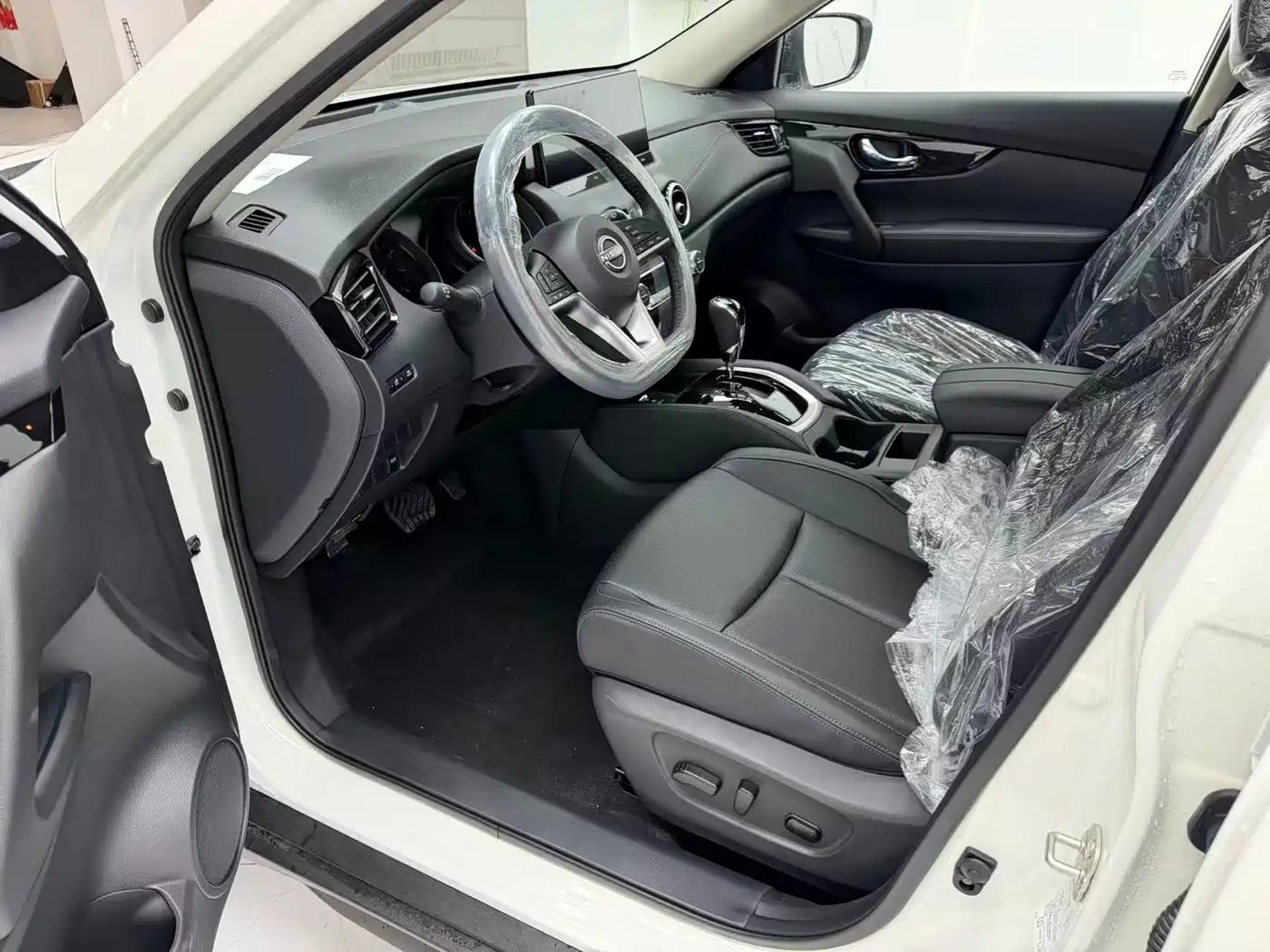 Nissan X-Trail 2026 2025 Honor 2.0L 2WD Leading Edition