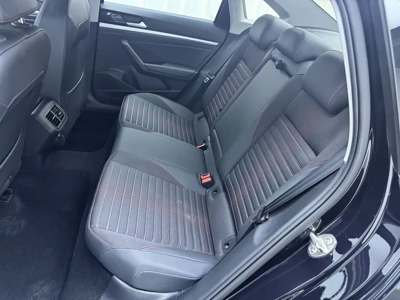 Volkswagen Lavida 2023 280TSI DSG Starlight Comfort Edition фото 5
