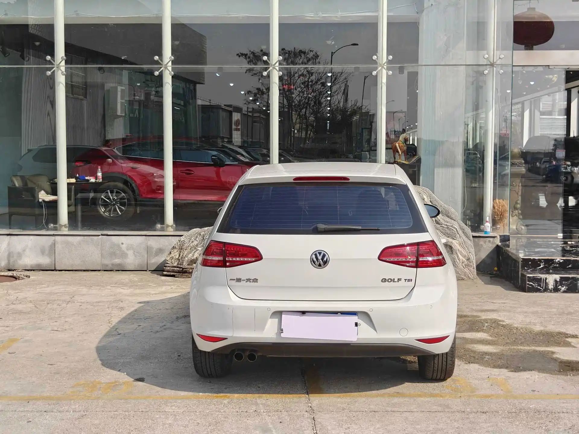 Фото 11 - Volkswagen Golf