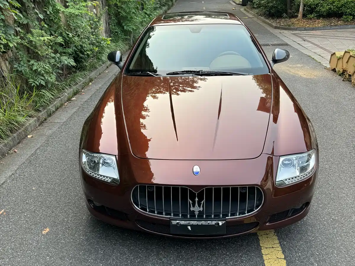 Photo 1 - Maserati Quattroporte