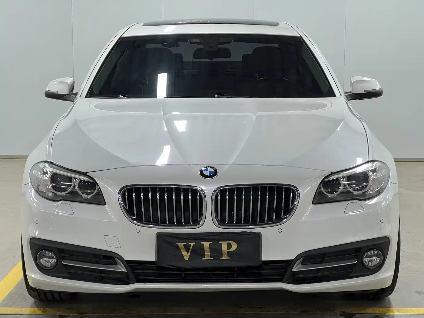BMW 5 Series 2017 520Li Classic Edition фото 2