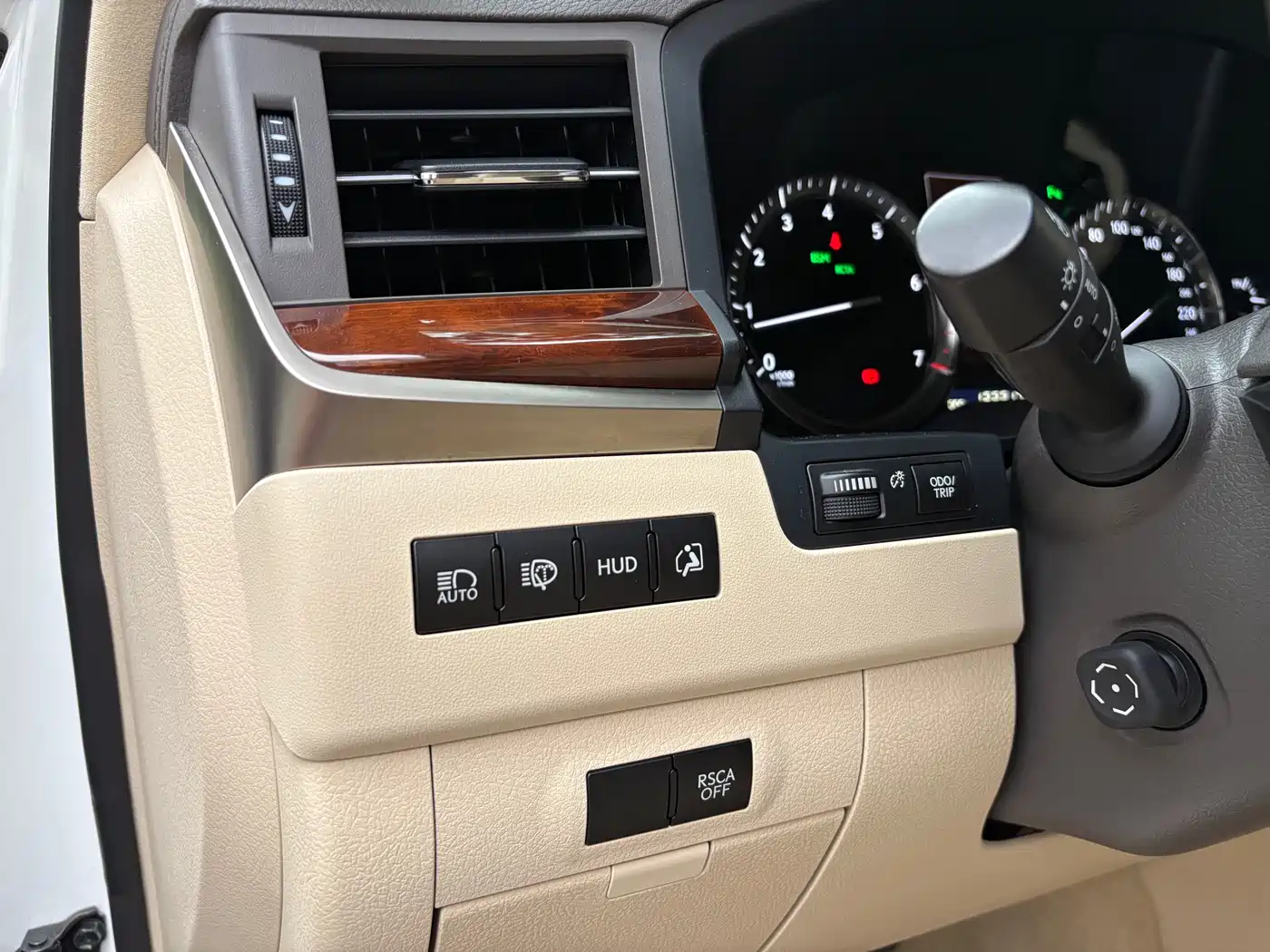 Lexus LX 2016 570 Luxury Premium Edition фото 7