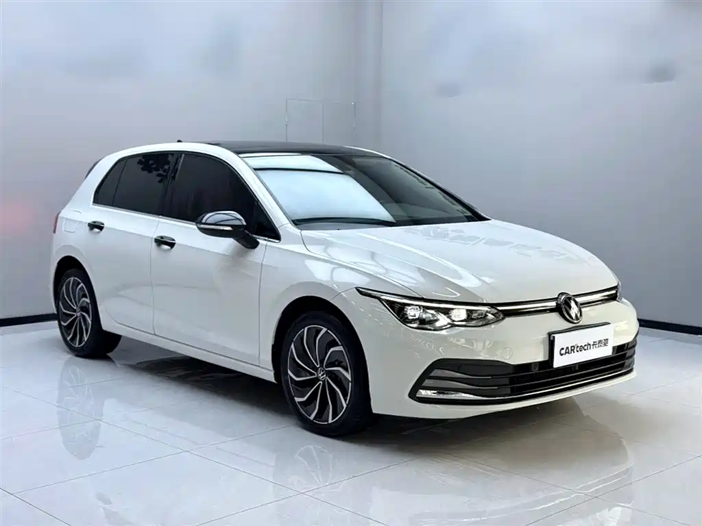 Volkswagen Golf 2023 Facelift 280TSI DSG Pro фото 2