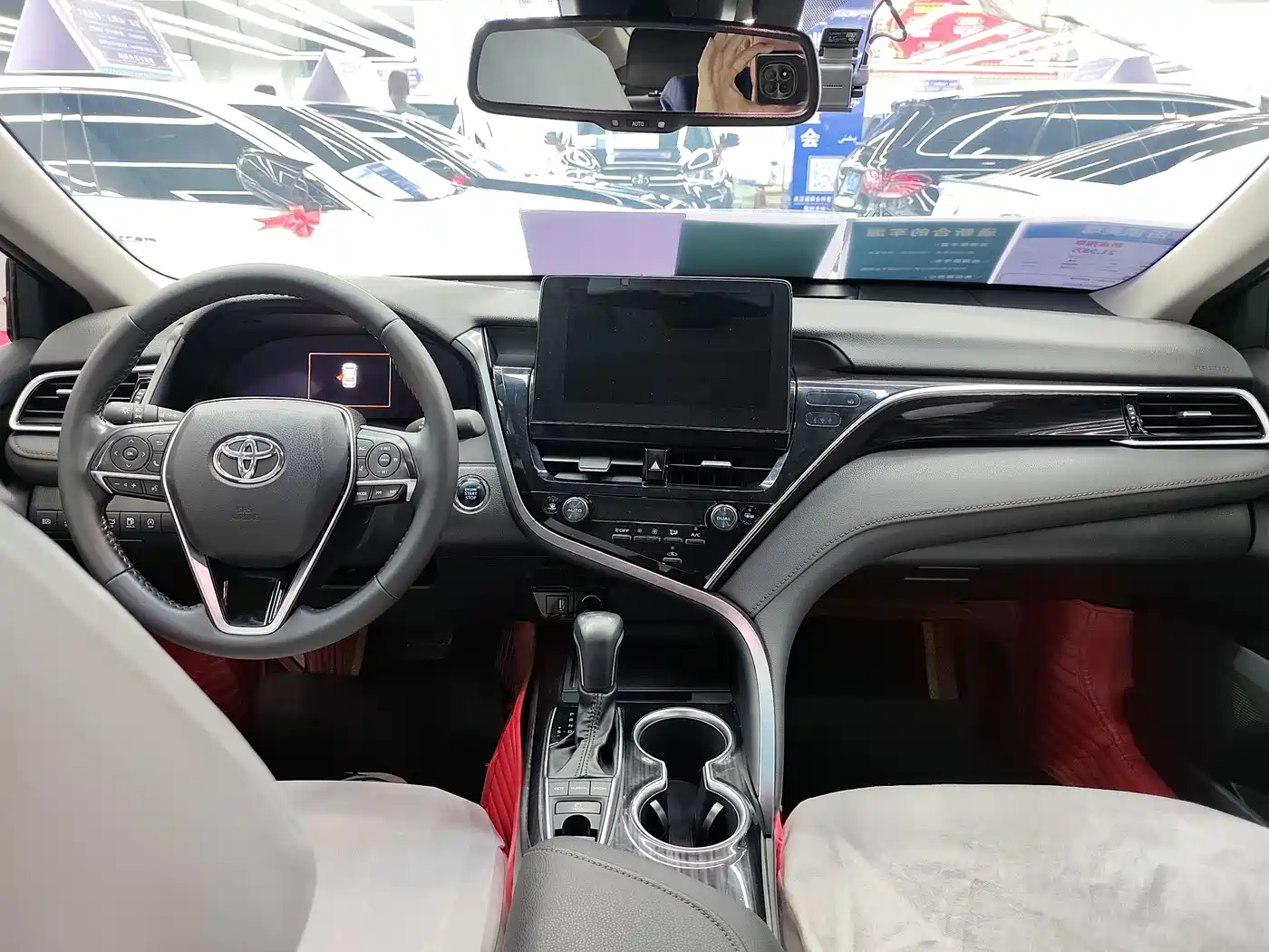 Toyota Camry 2023 2.5G Luxury Edition фото 5