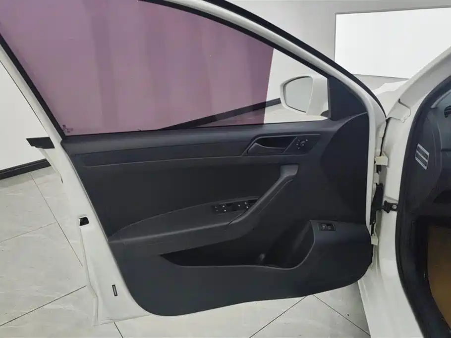 Volkswagen Jetta 2015 Value Edition 1.6L Manual Fashion фото 7