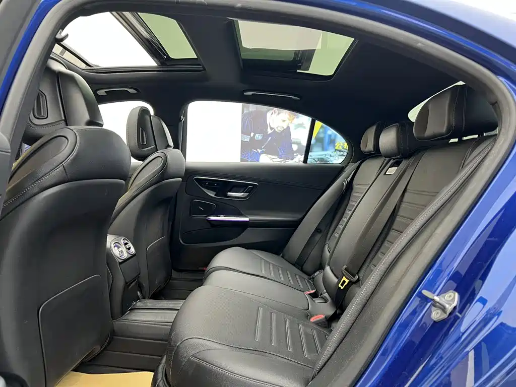 Фото 19 - Mercedes-Benz C-Class