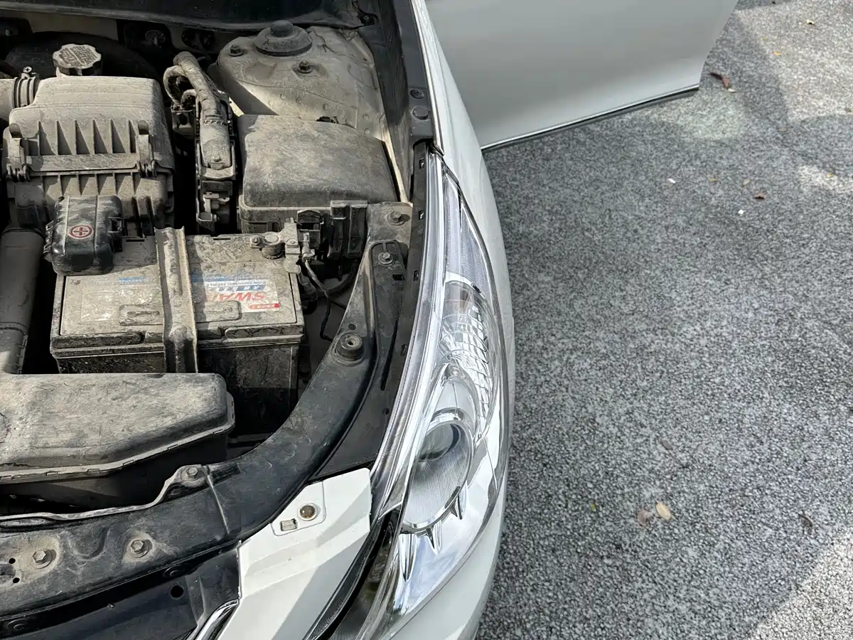 Hyundai Sonata 2014 2.0L Automatic Premium Edition фото 21