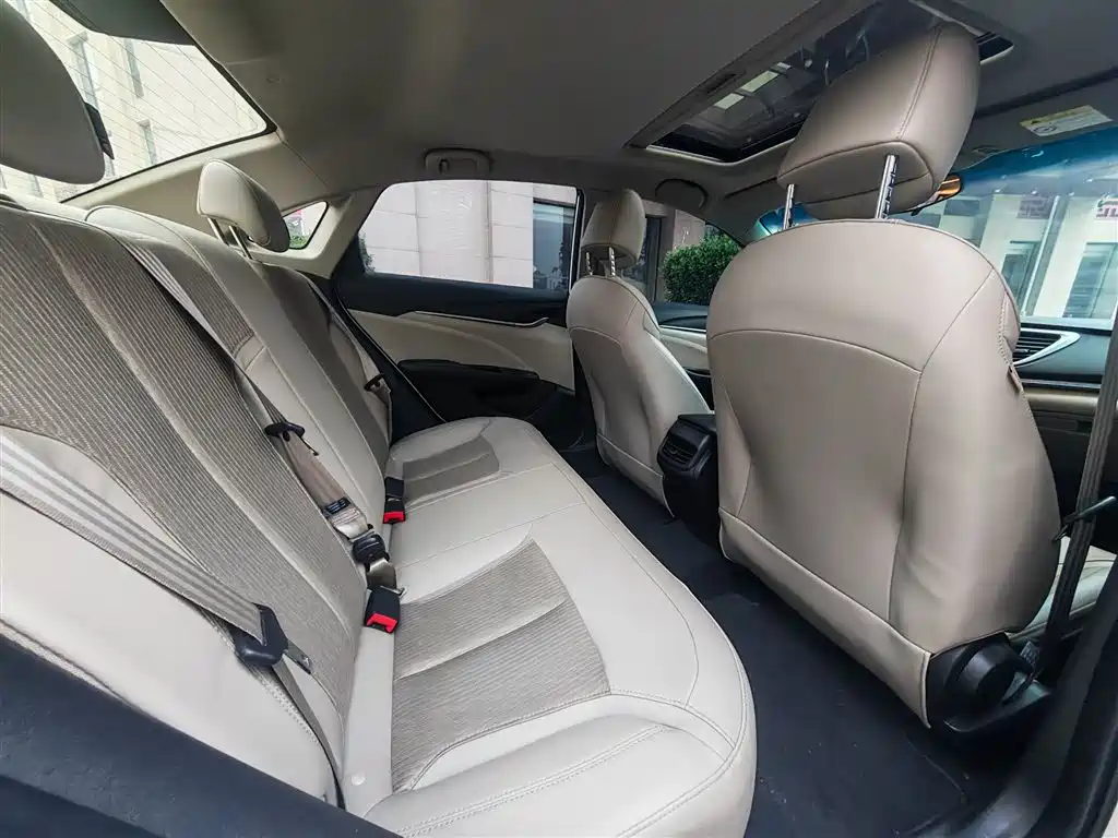Buick Excelle 2016 15N Automatic Elite фото 21