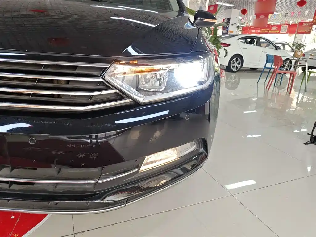 Volkswagen Magotan 2018 330TSI DSG Leading фото 17