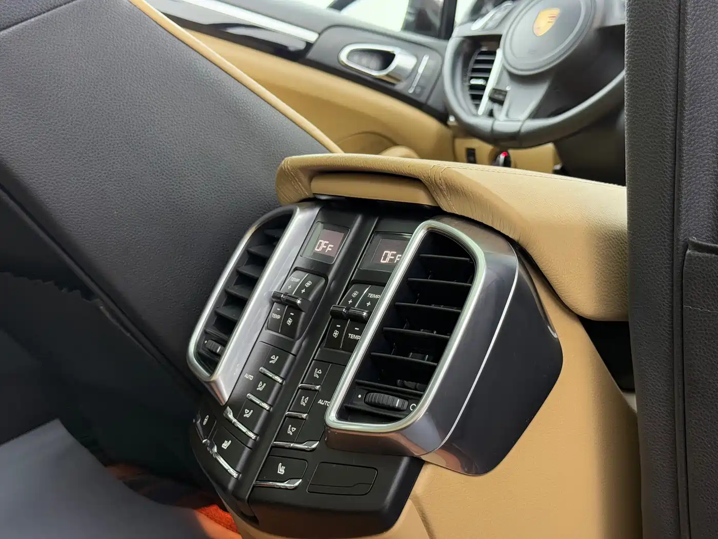 Porsche Cayenne 2014 Cayenne Platinum Edition 3.0T фото 11