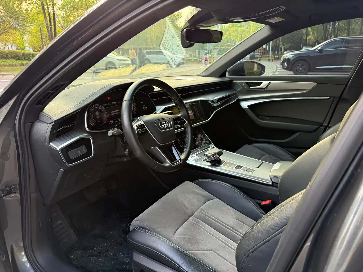 Audi A6L 2020 40 TFSI Luxury Dynamic фото 4