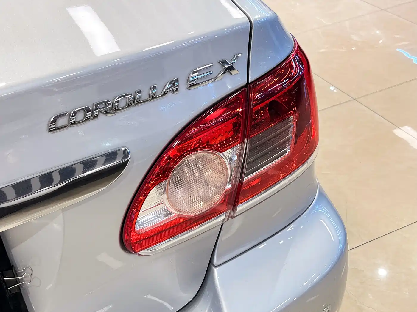 Toyota Corolla 2011 1.6L Automatic Luxury Edition фото 8