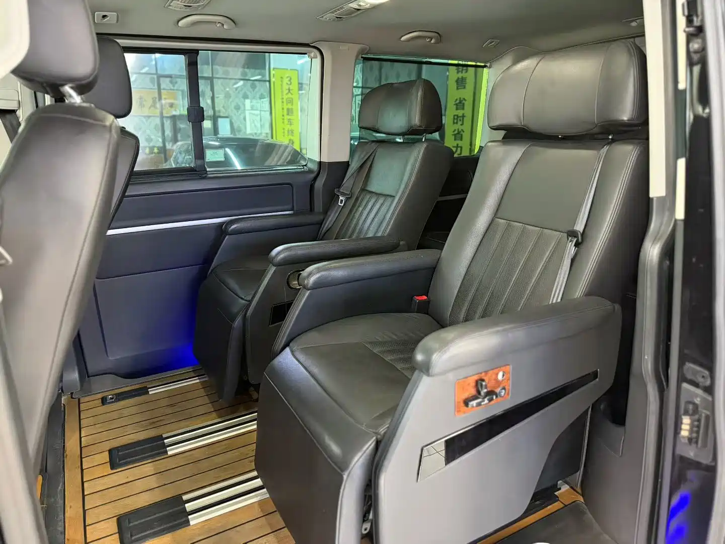Фото 8 - Volkswagen Multivan