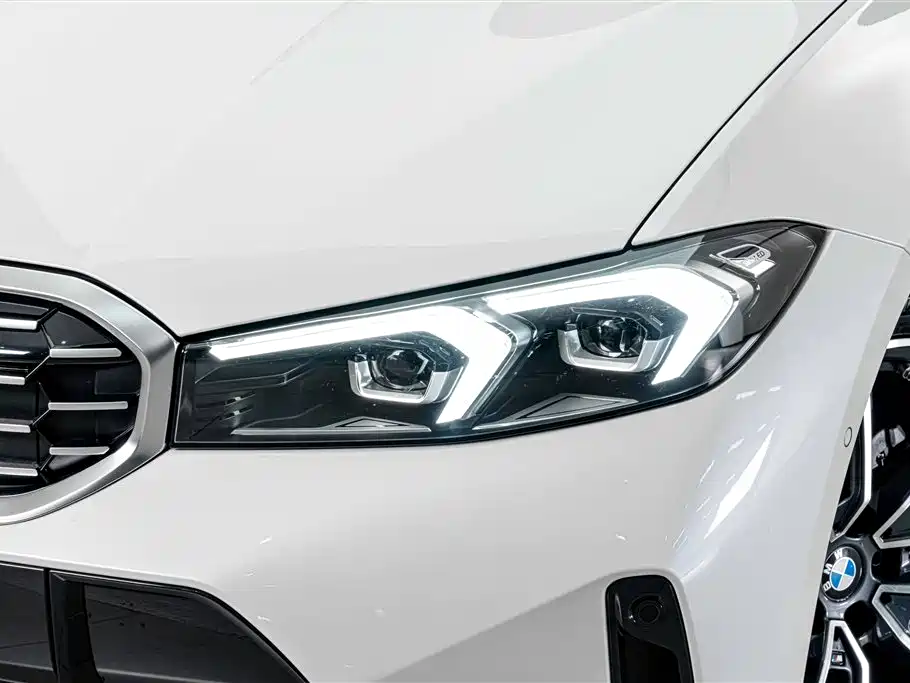 صورة 4 - BMW 3 Series