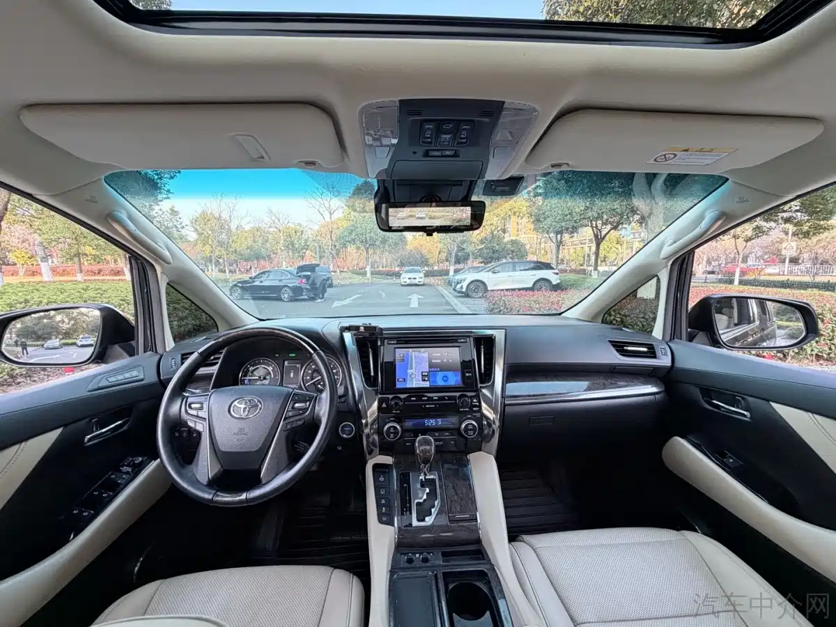 Toyota Vellfire 2019 Hybrid 2.5L HV Premium Edition фото 8