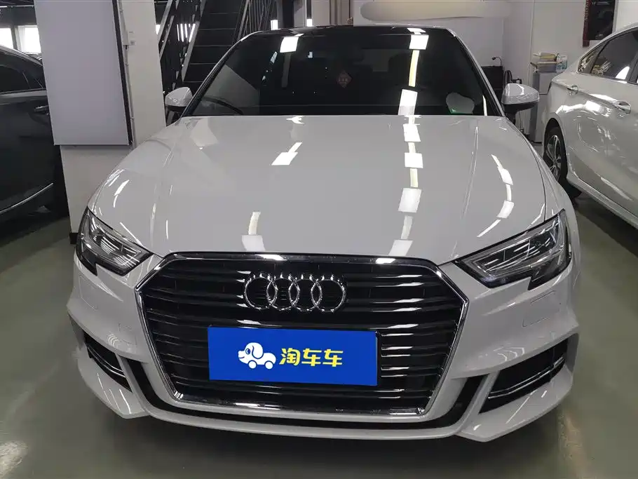 Audi A3 2019 Limousine 35 TFSI Fashion China V фото 2