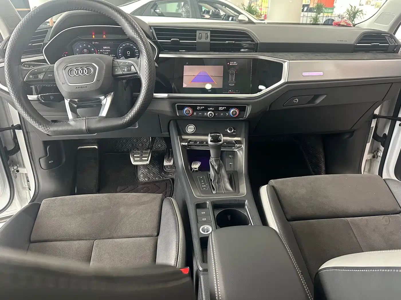Фото 3 - Audi Q3