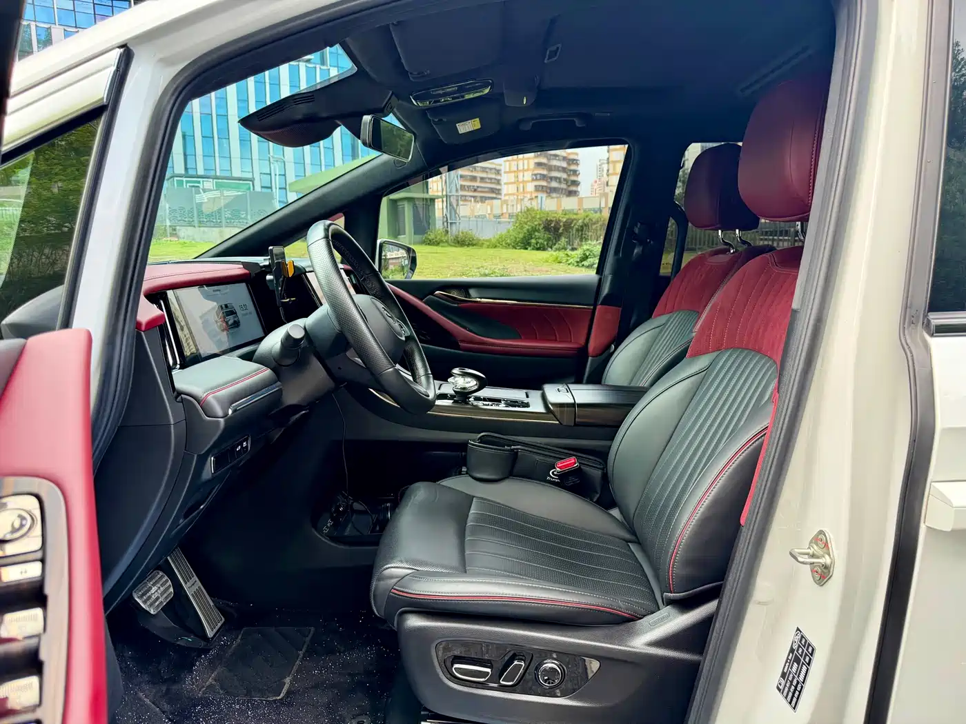 GAC Trumpchi Trumpchi M8 2023 Model Master Series Hybrid Royal Edition фото 7