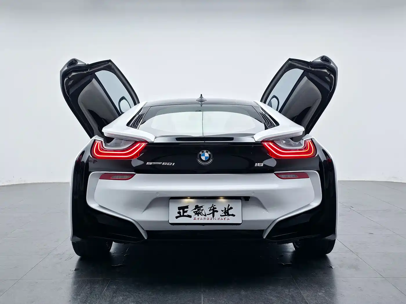 BMW i8 2014 Standard фото 48