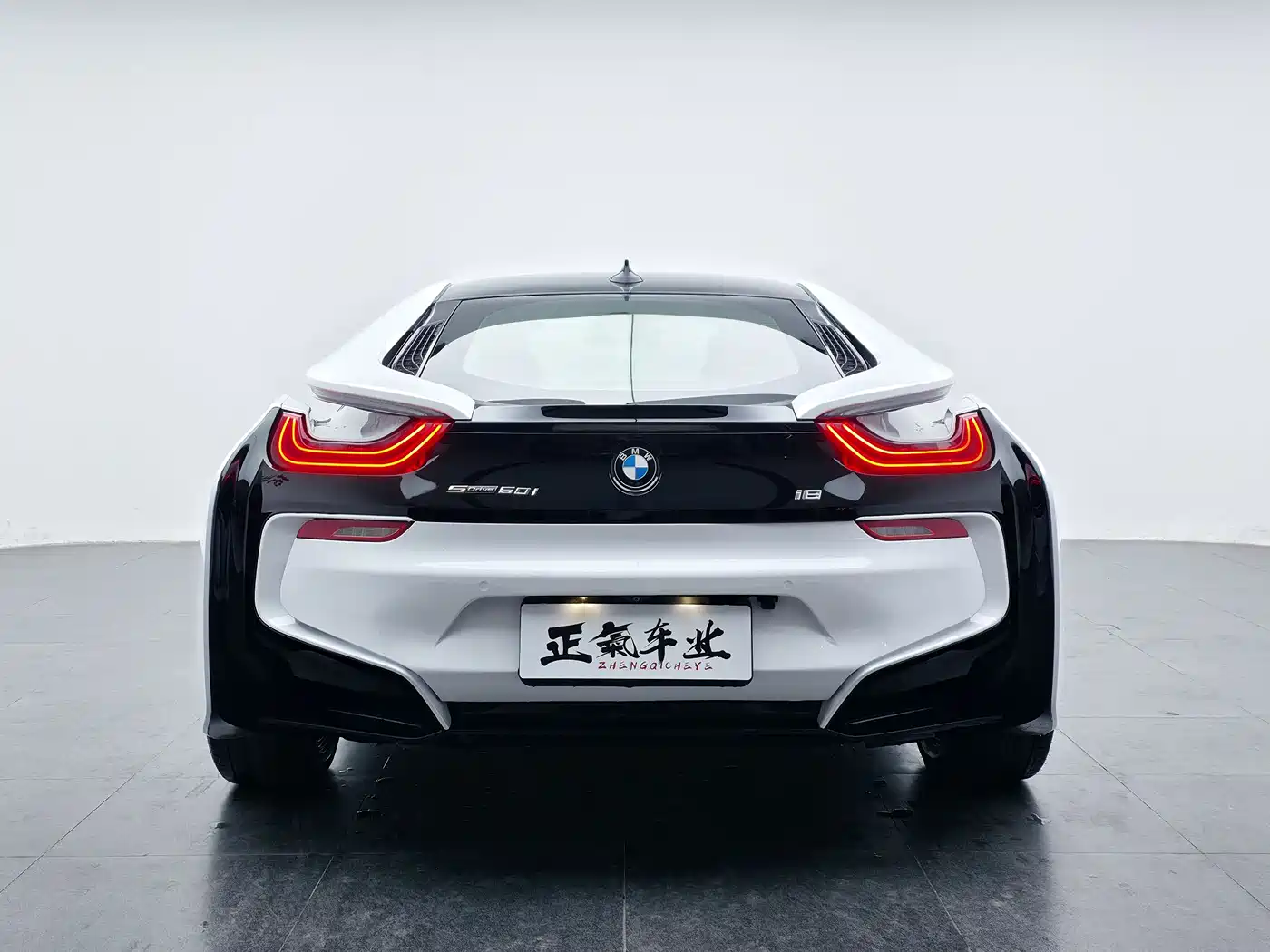 BMW i8 2014 Standard фото 53