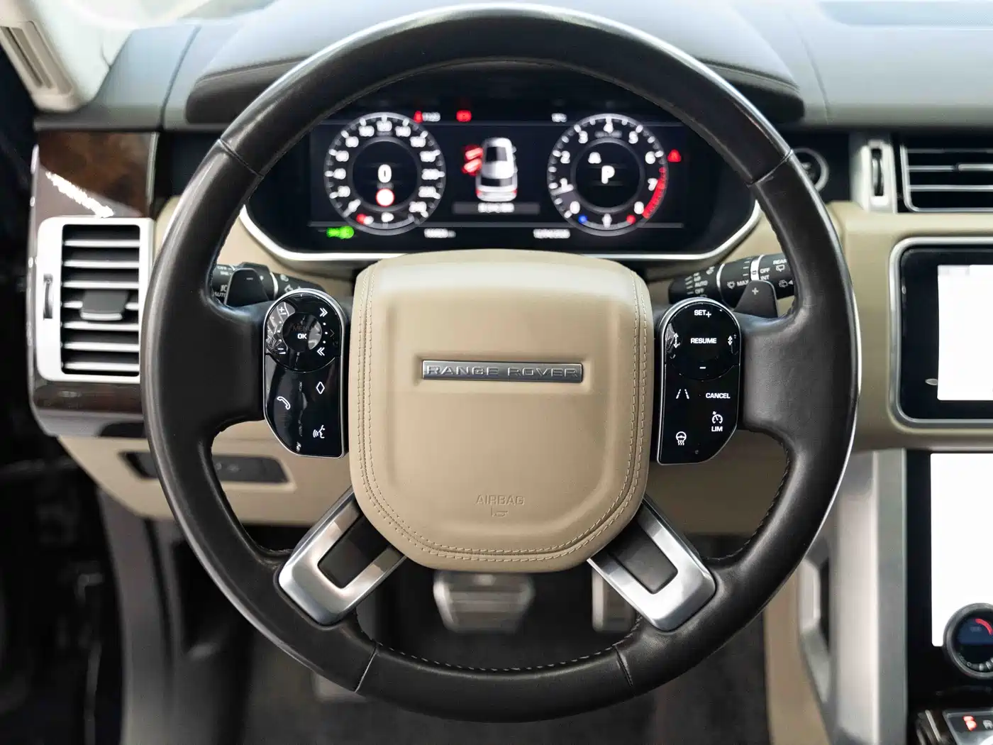 Land Rover Range Rover 2021 3.0 L6 Heritage Extended Classic Edition фото 8