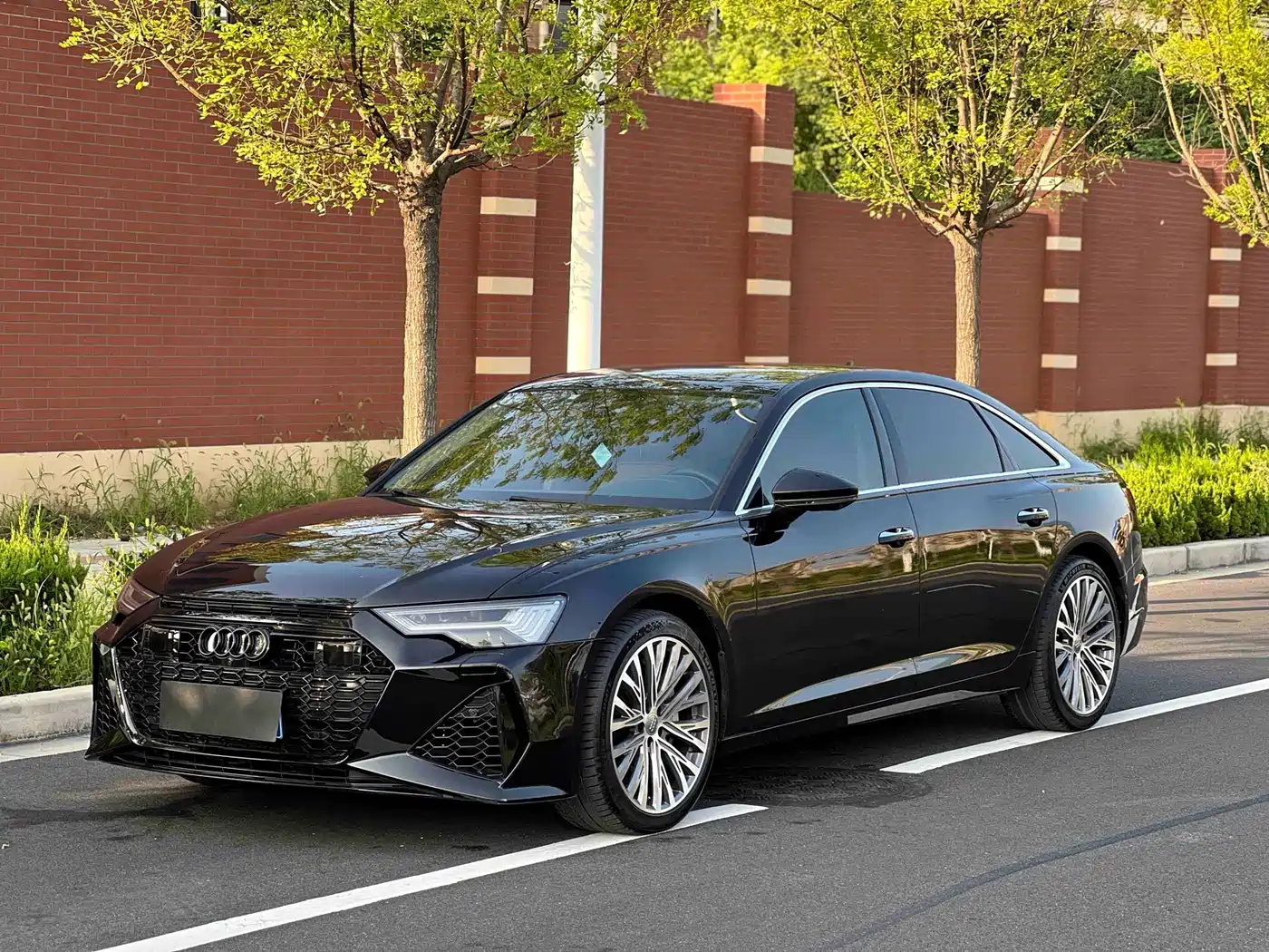 صورة 1 - Audi A6L
