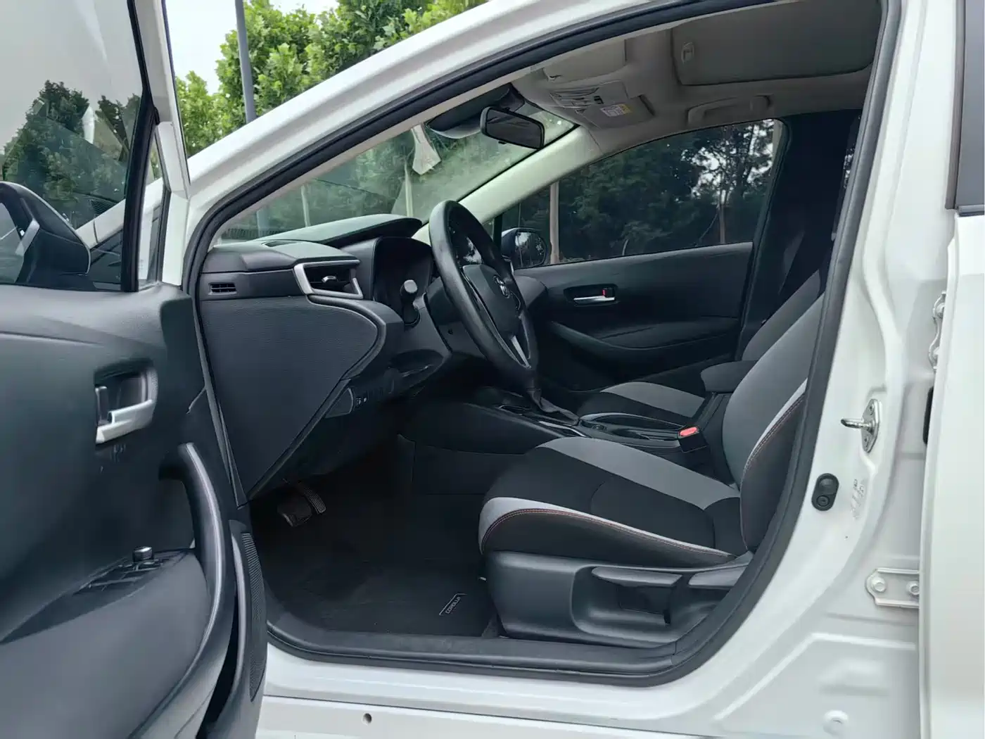 Toyota Corolla 2023 1.2T Pioneer Edition фото 4
