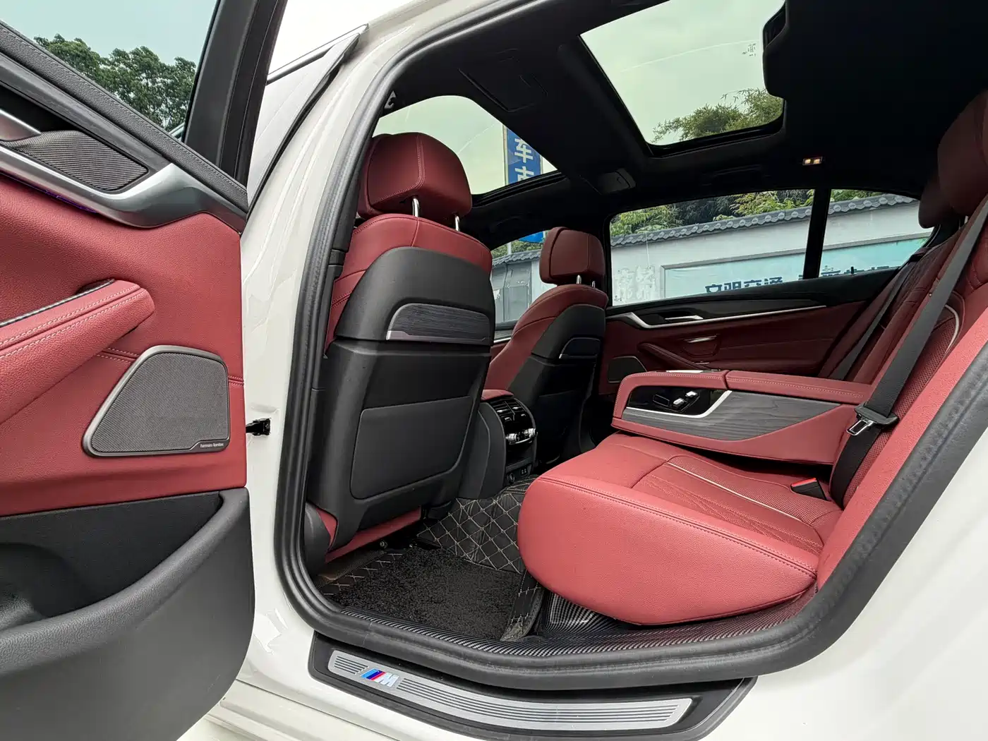 BMW 5 Series 2023 530Li Premium M Sport Package фото 7