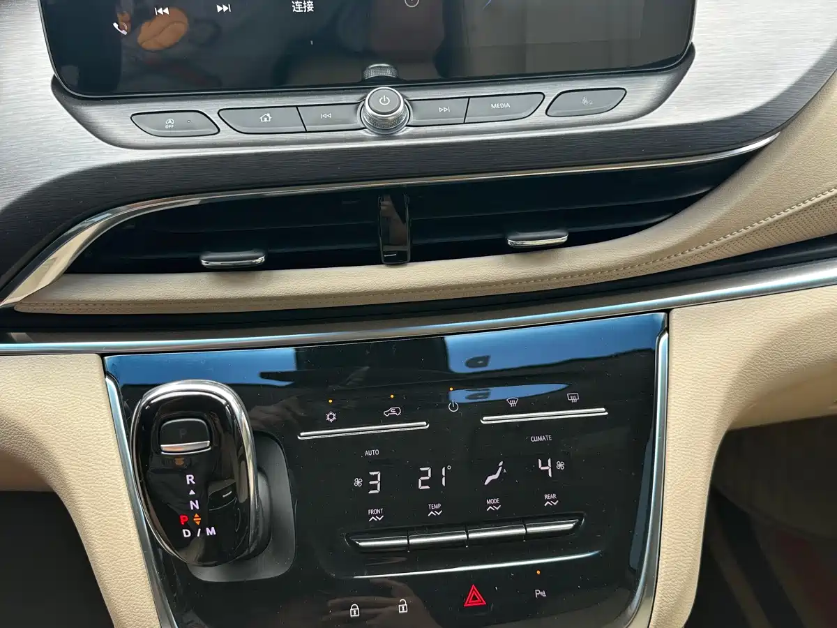 Buick GL8 2023 Land Business Class 652T Luxury фото 12